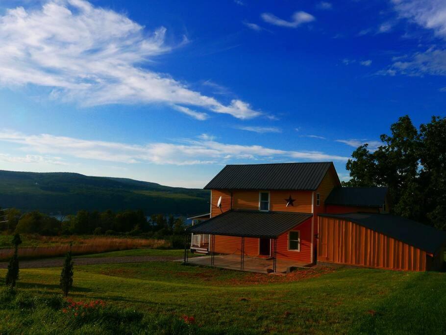 Vineyard Farmhouse With Hot Tub & Lake Views Hammondsport Eksteriør billede