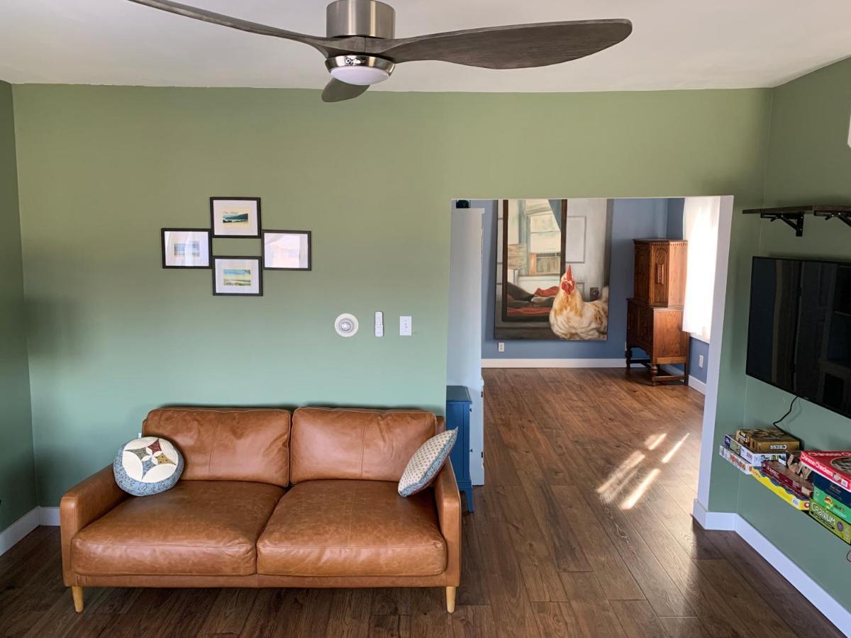 Vineyard Farmhouse With Hot Tub & Lake Views Hammondsport Eksteriør billede