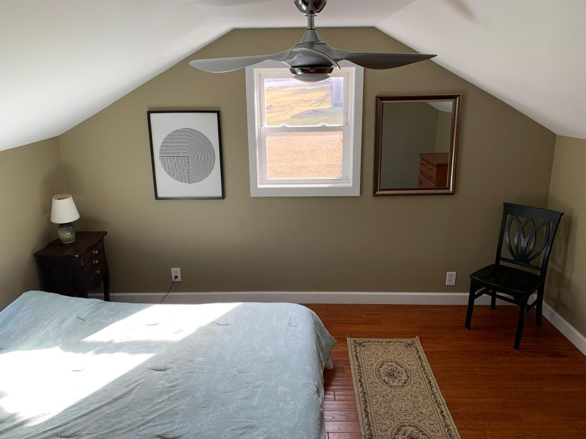 Vineyard Farmhouse With Hot Tub & Lake Views Hammondsport Eksteriør billede